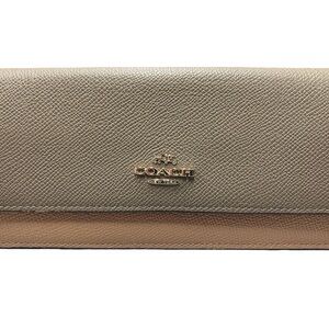 Coach Women’s Long Wallet Tan Gray Pebbled Leather Zip Back Snap Closure